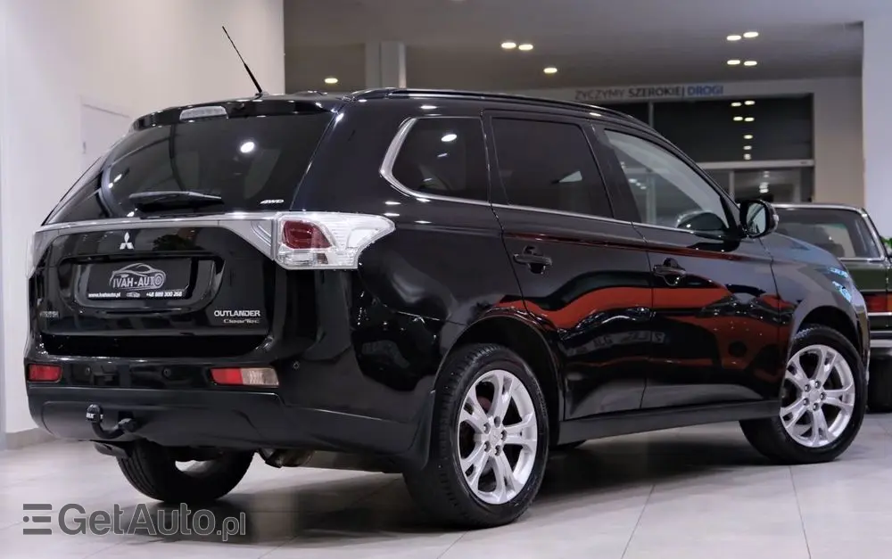 MITSUBISHI Outlander 2.2 DI-D 4WD Diamant Edition