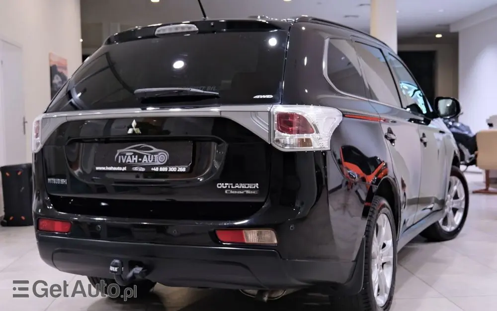 MITSUBISHI Outlander 2.2 DI-D 4WD Diamant Edition