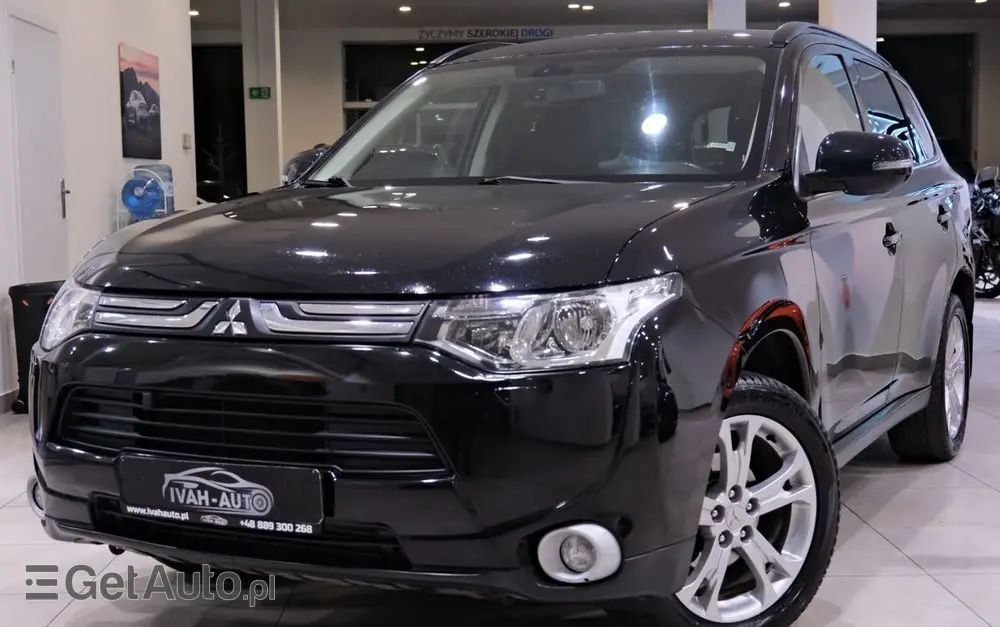 MITSUBISHI Outlander 2.2 DI-D 4WD Diamant Edition