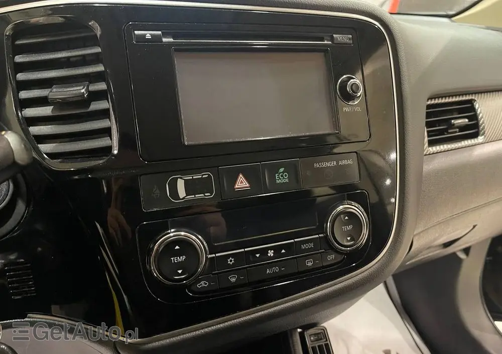 MITSUBISHI Outlander 2.2 DI-D 4WD Diamant Edition