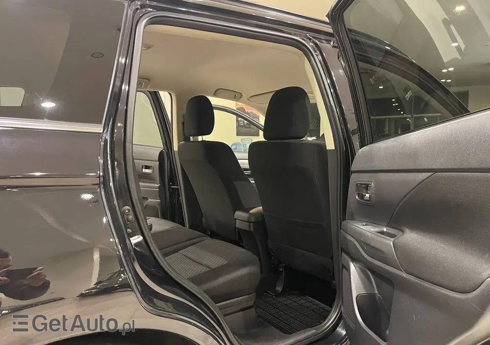 MITSUBISHI Outlander 2.2 DI-D 4WD Diamant Edition