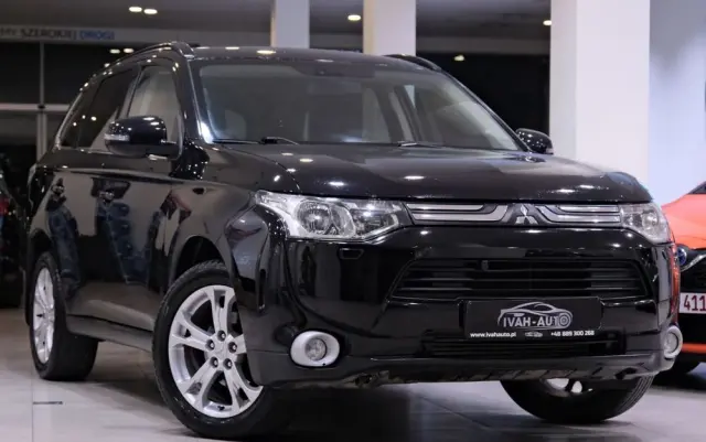 MITSUBISHI Outlander 2.2 DI-D 4WD Diamant Edition