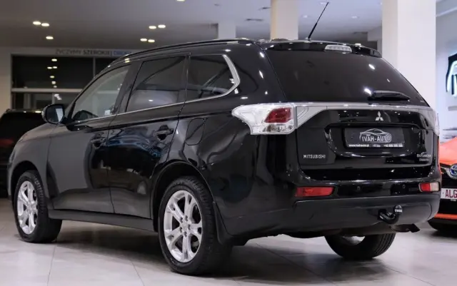 MITSUBISHI Outlander 2.2 DI-D 4WD Diamant Edition