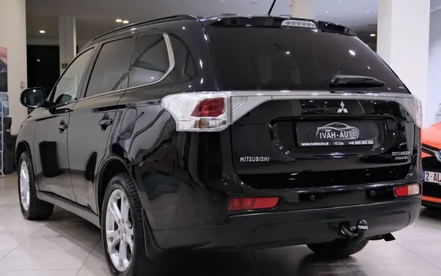 MITSUBISHI Outlander 2.2 DI-D 4WD Diamant Edition