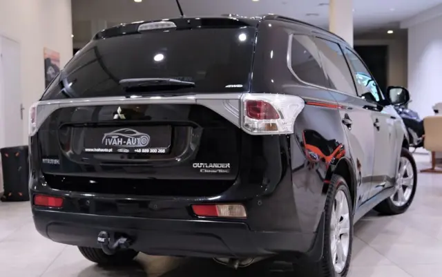 MITSUBISHI Outlander 2.2 DI-D 4WD Diamant Edition