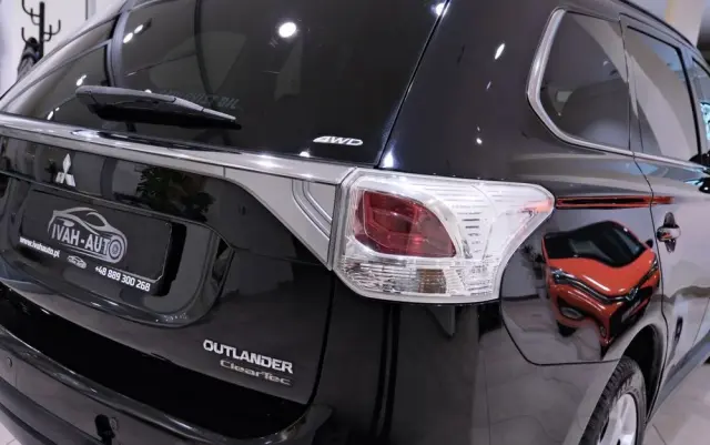 MITSUBISHI Outlander 2.2 DI-D 4WD Diamant Edition