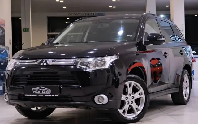 MITSUBISHI Outlander 2.2 DI-D 4WD Diamant Edition