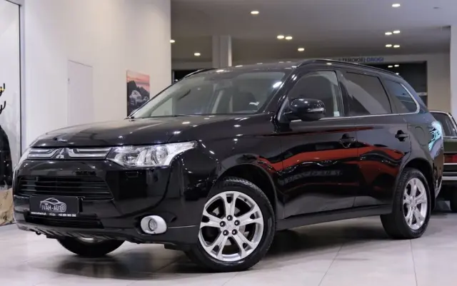 MITSUBISHI Outlander 2.2 DI-D 4WD Diamant Edition