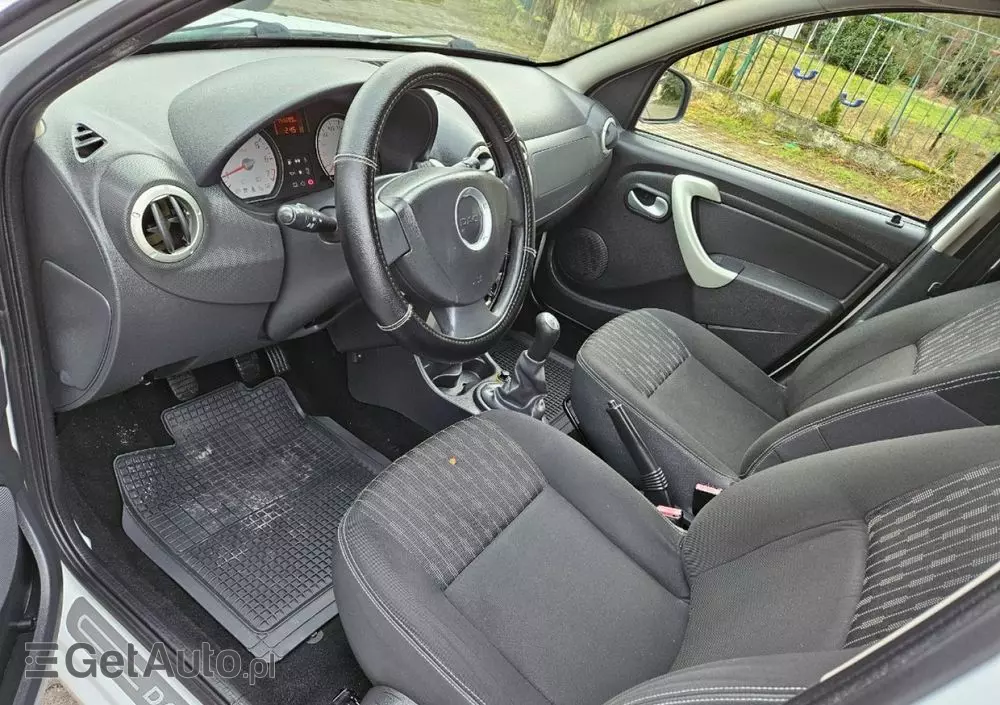 DACIA Sandero 