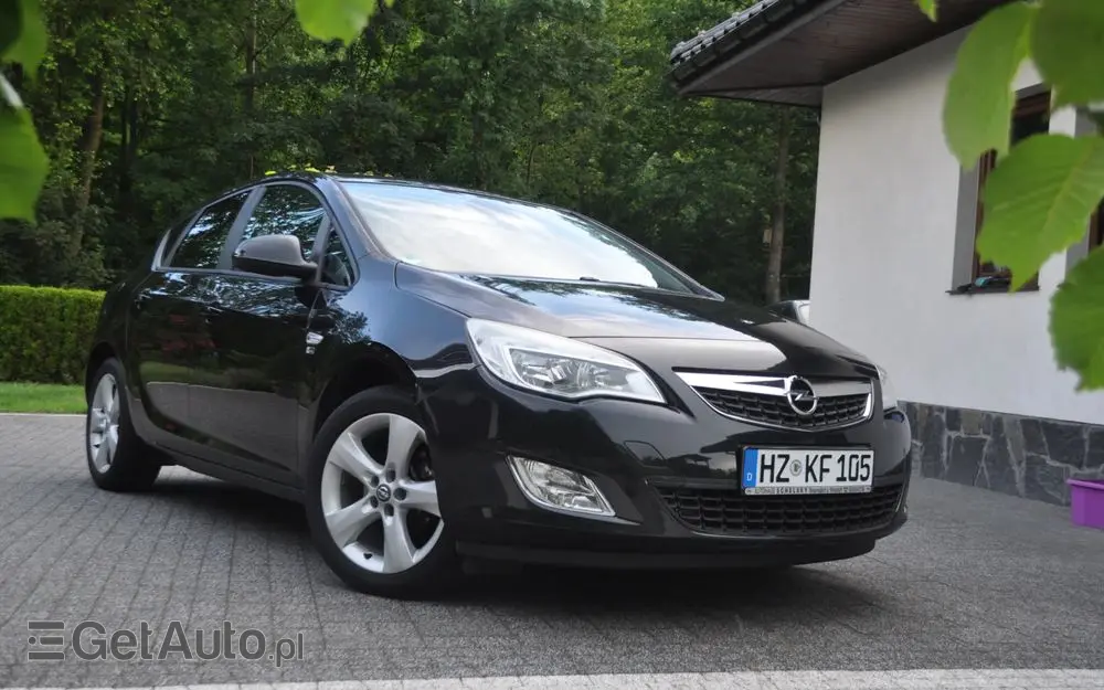 OPEL Astra 1.4 Turbo 150 Jahre