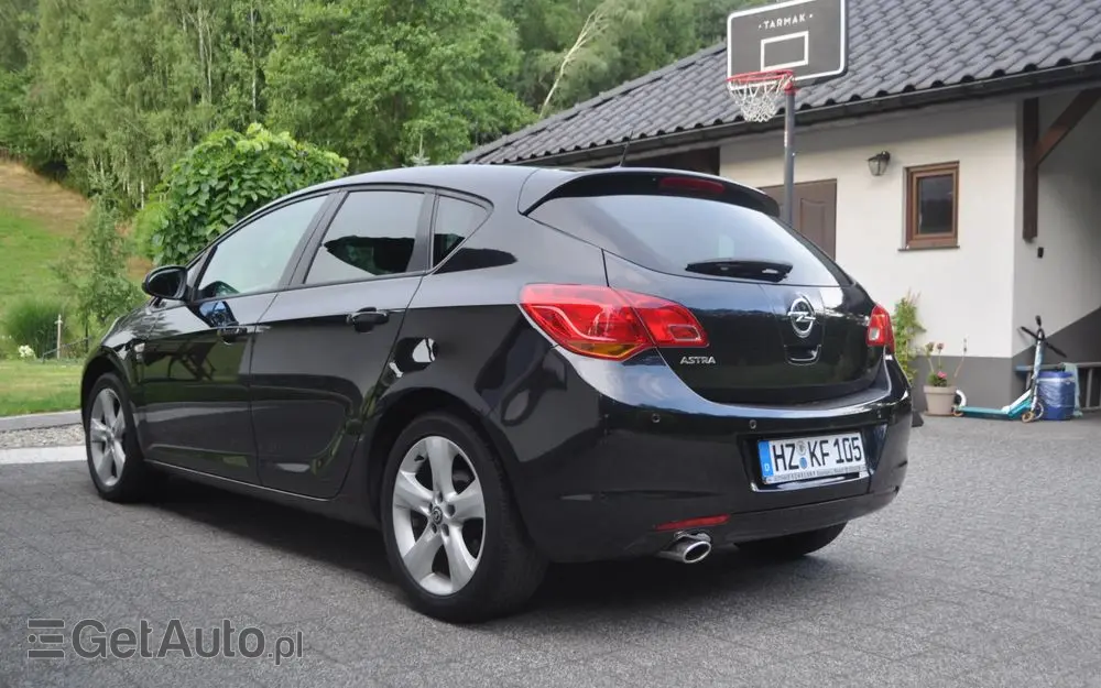 OPEL Astra 1.4 Turbo 150 Jahre