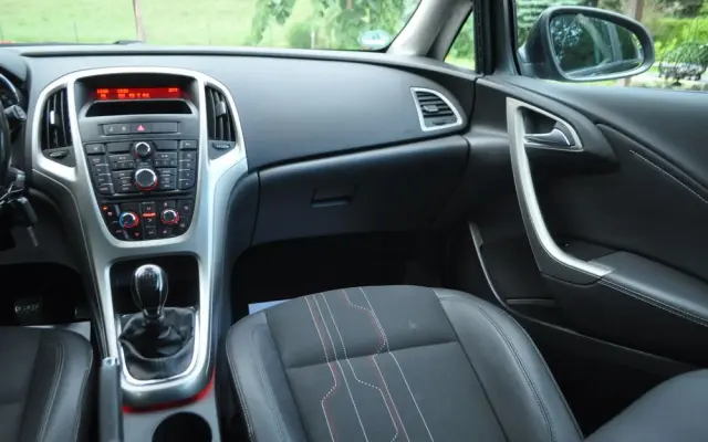 OPEL Astra 1.4 Turbo 150 Jahre