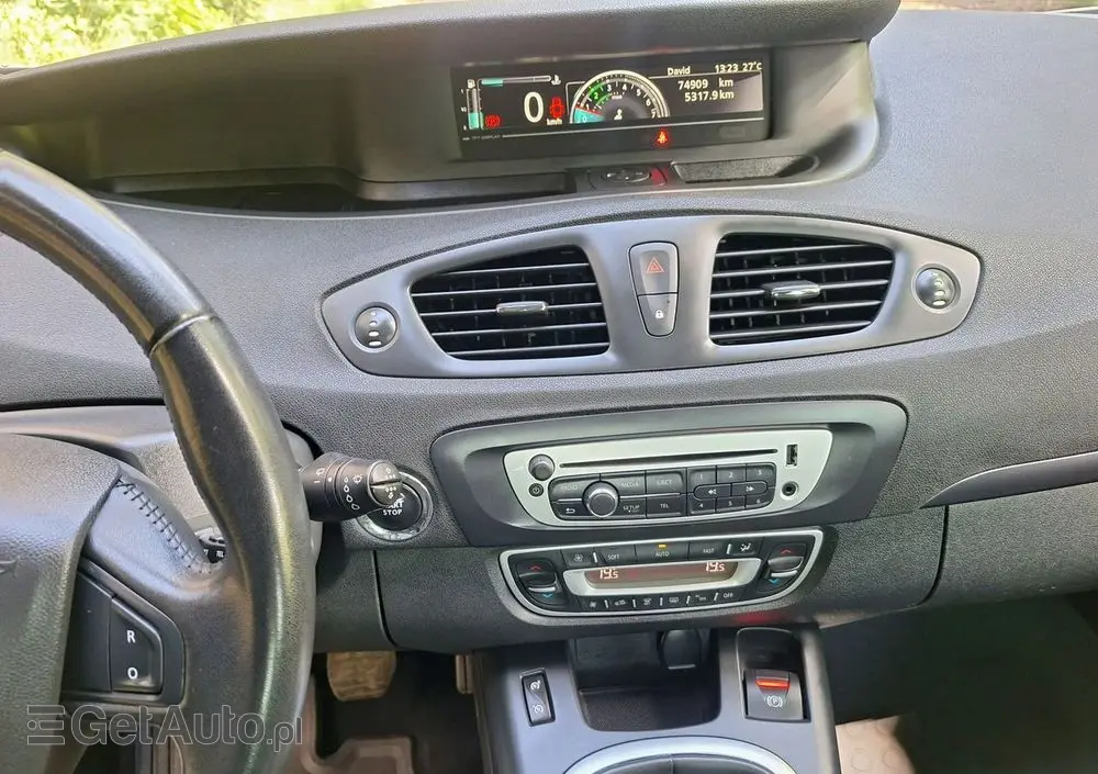 RENAULT Scenic 