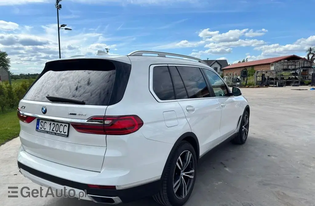 BMW X7 