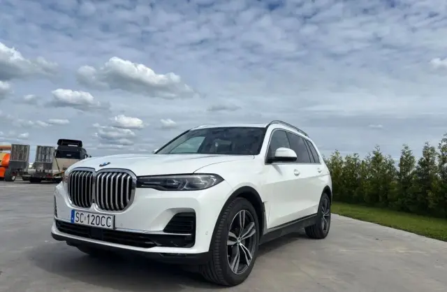 BMW X7 