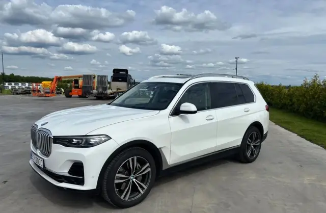 BMW X7 