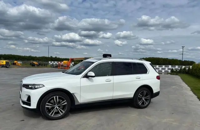 BMW X7 