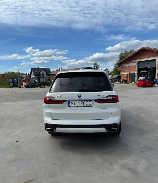 BMW X7 