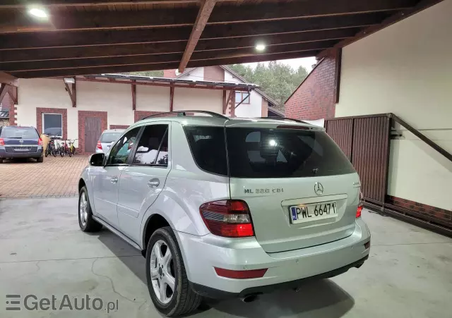 MERCEDES-BENZ ML 