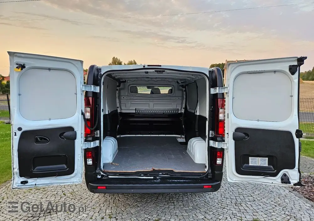 RENAULT *TRAFIC*L1H1*NOWY*MODEL*BOGATO*WYPOSAŻONY* 