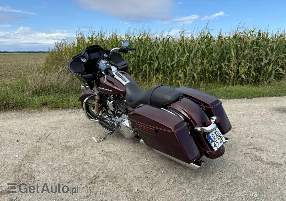 HARLEY-DAVIDSON Touring Road Glide 