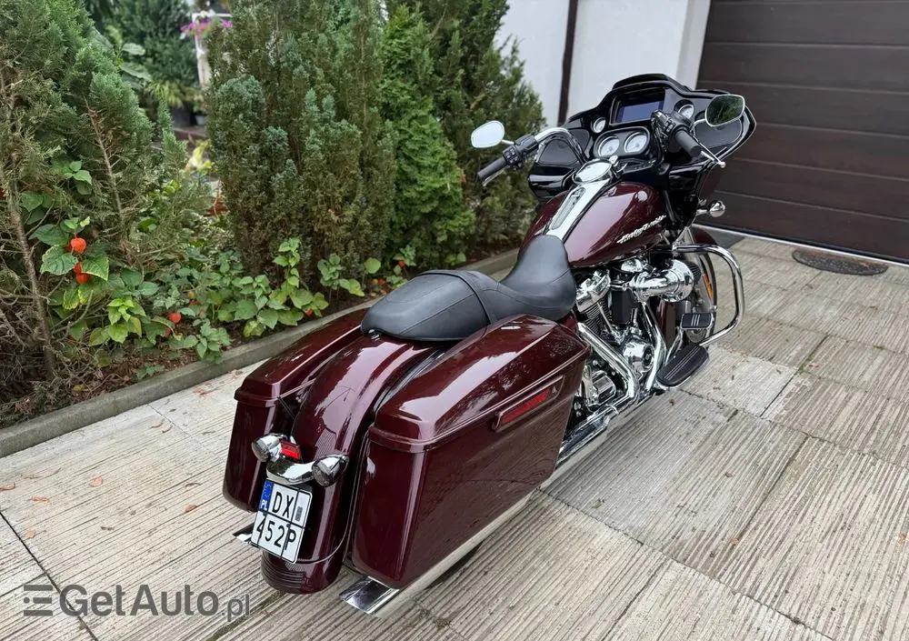 HARLEY-DAVIDSON Touring Road Glide 