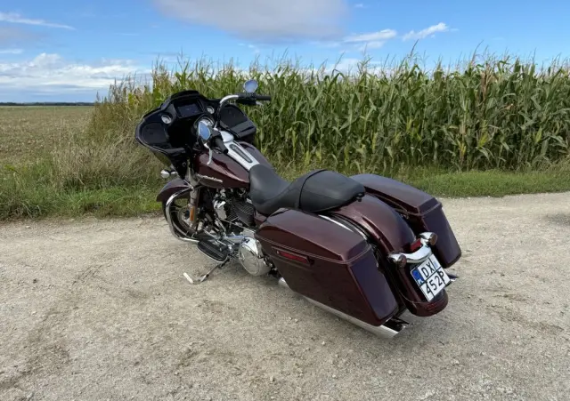 HARLEY-DAVIDSON Touring Road Glide 