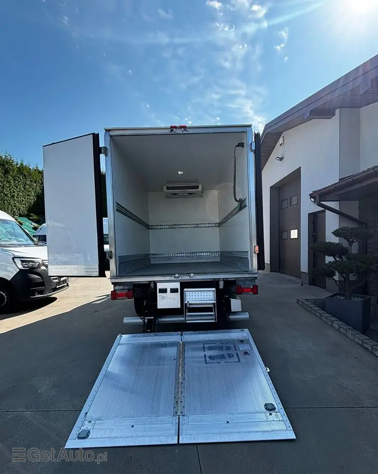 IVECO Daily 35C15 Chłodnia Mroźnia z windą 750 kg 3.0 HPI 