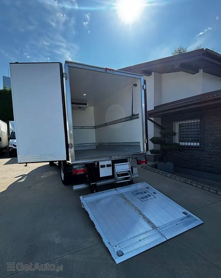 IVECO Daily 35C15 Chłodnia Mroźnia z windą 750 kg 3.0 HPI 