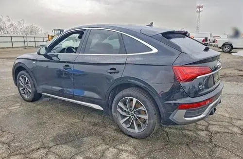 AUDI Q5 