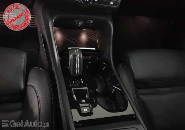 VOLVO XC 40 D4 AWD Geartronic R-Design