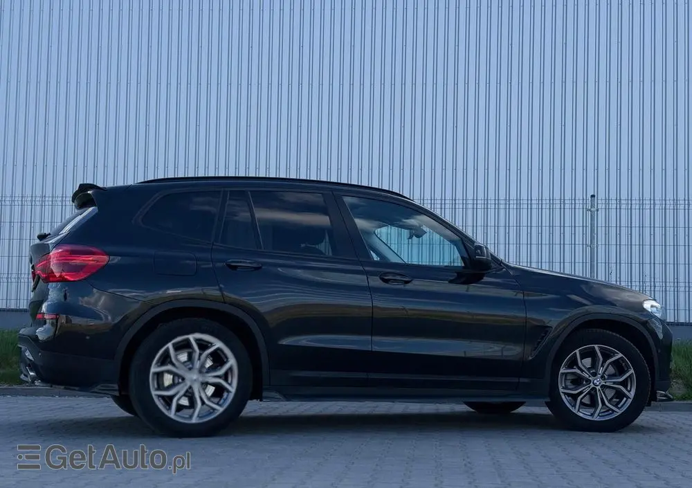 BMW X3 XDrive20i Advantage