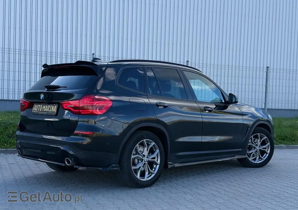 BMW X3 XDrive20i Advantage
