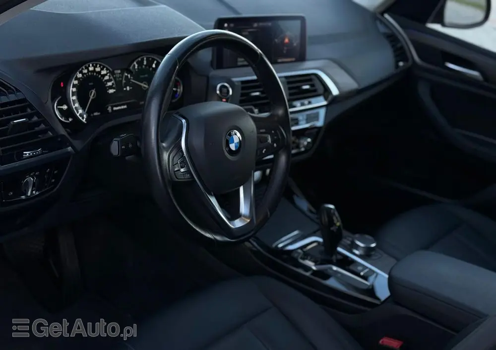 BMW X3 XDrive20i Advantage