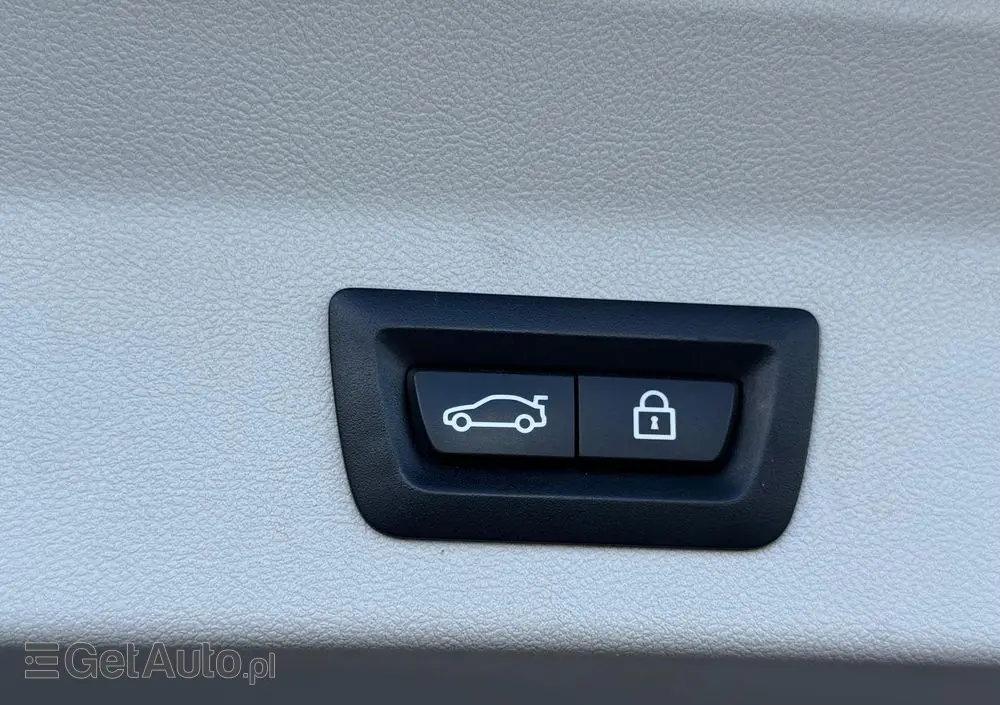 BMW X3 XDrive20i Advantage