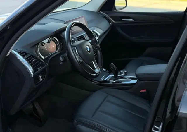 BMW X3 XDrive20i Advantage