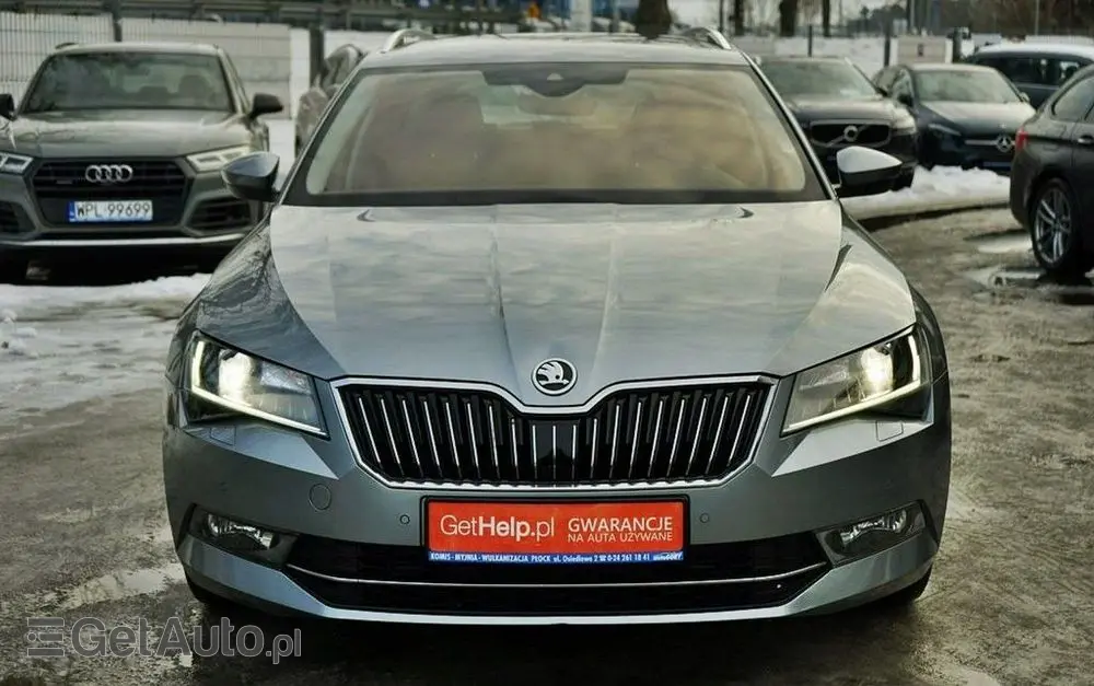 SKODA Superb 