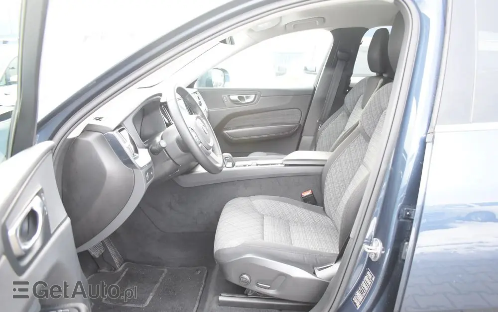 VOLVO XC 60 D4 SCR AWD Momentum