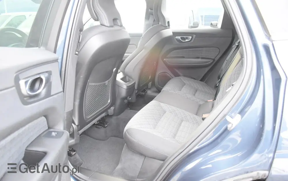 VOLVO XC 60 D4 SCR AWD Momentum