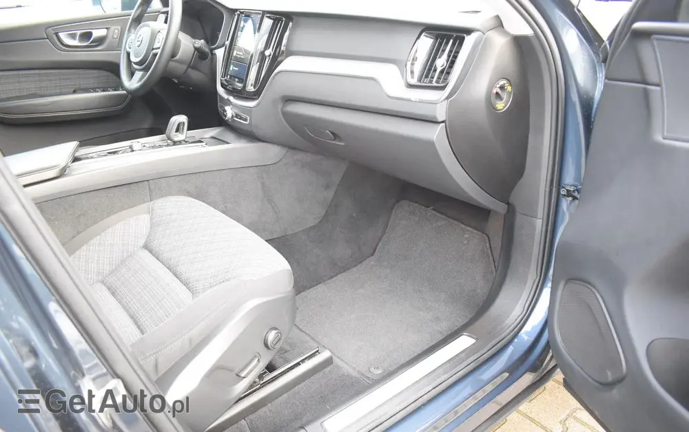 VOLVO XC 60 D4 SCR AWD Momentum