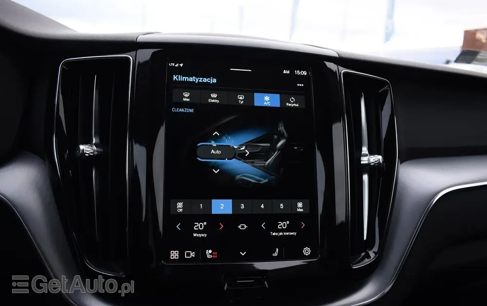 VOLVO XC 60 D4 SCR AWD Momentum