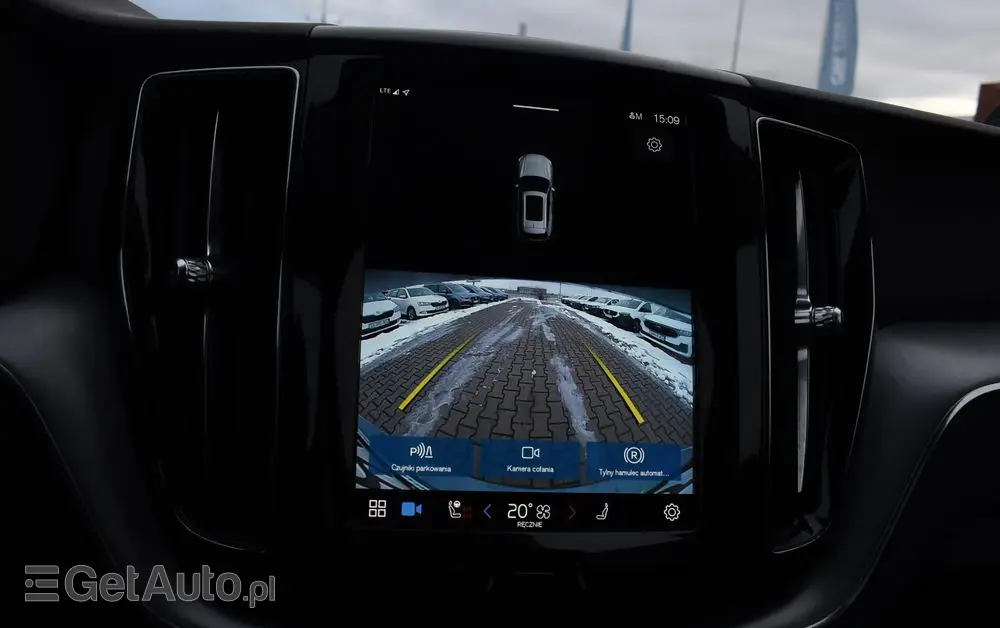 VOLVO XC 60 D4 SCR AWD Momentum