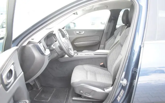 VOLVO XC 60 D4 SCR AWD Momentum