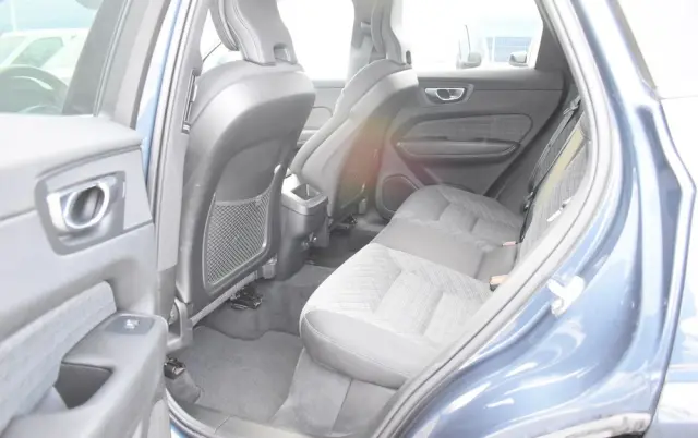 VOLVO XC 60 D4 SCR AWD Momentum