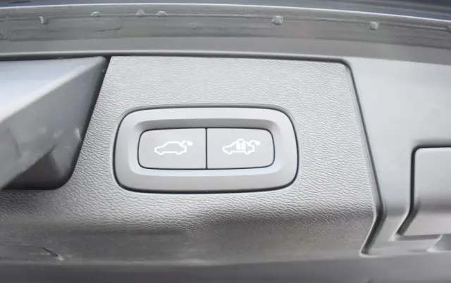 VOLVO XC 60 D4 SCR AWD Momentum