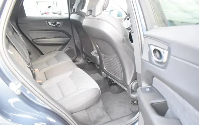 VOLVO XC 60 D4 SCR AWD Momentum