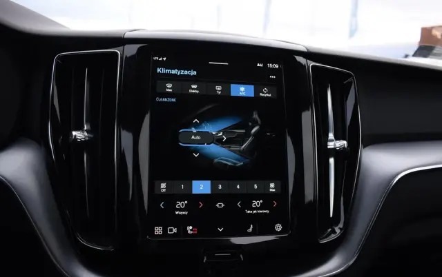 VOLVO XC 60 D4 SCR AWD Momentum