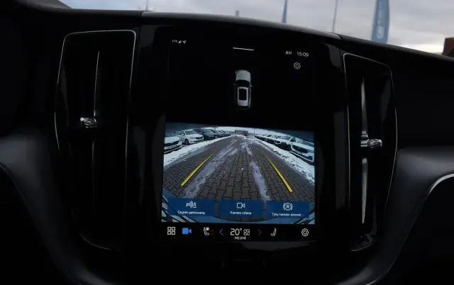 VOLVO XC 60 D4 SCR AWD Momentum