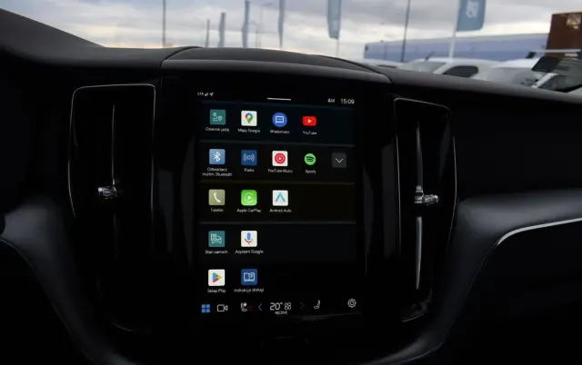 VOLVO XC 60 D4 SCR AWD Momentum