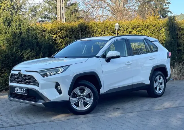 TOYOTA RAV4 